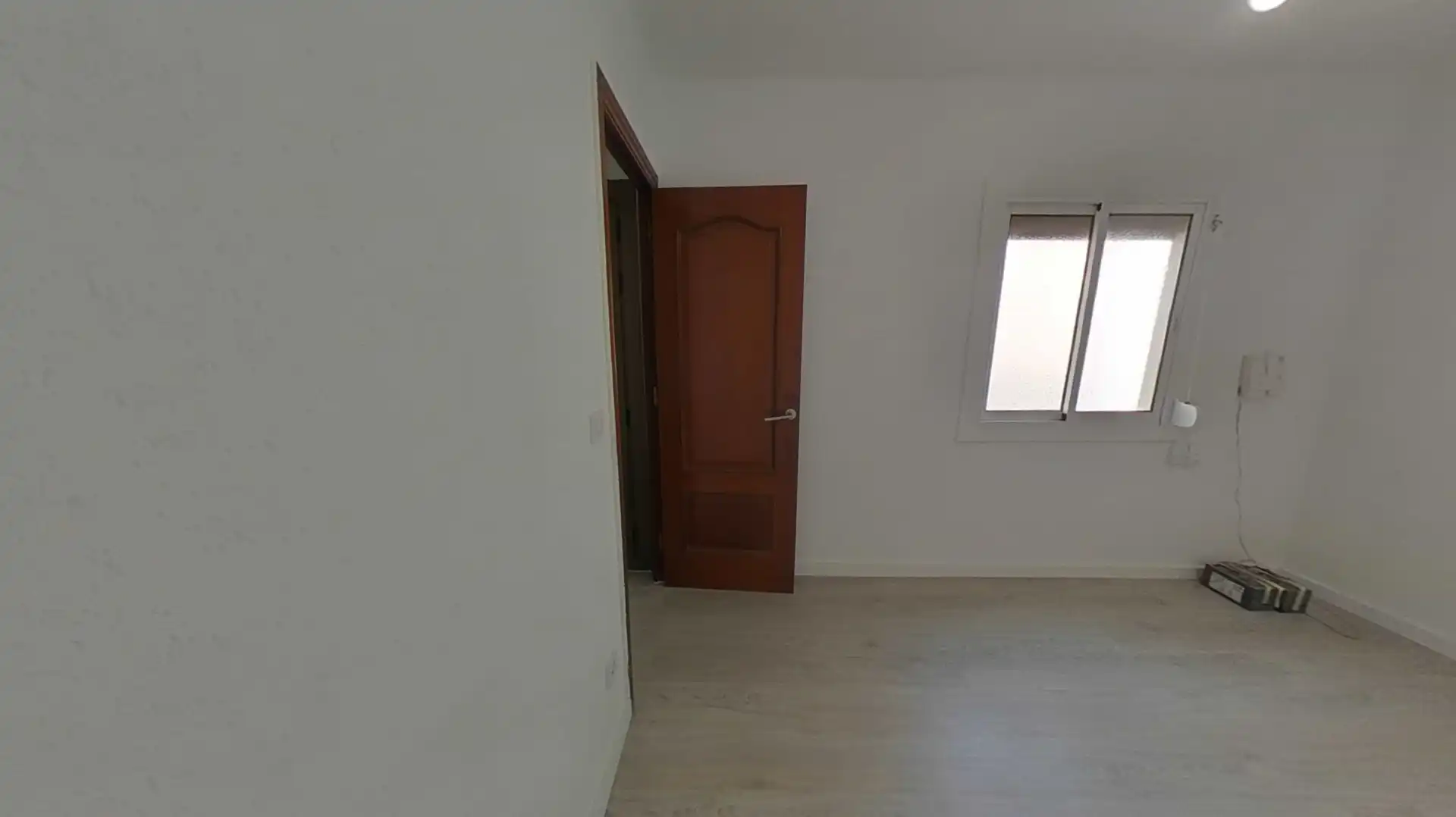 Habitación de Piso en venta en Badalona con Parquet y Horno