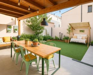 Terrassa de Casa o xalet en venda en La Granada amb Forn