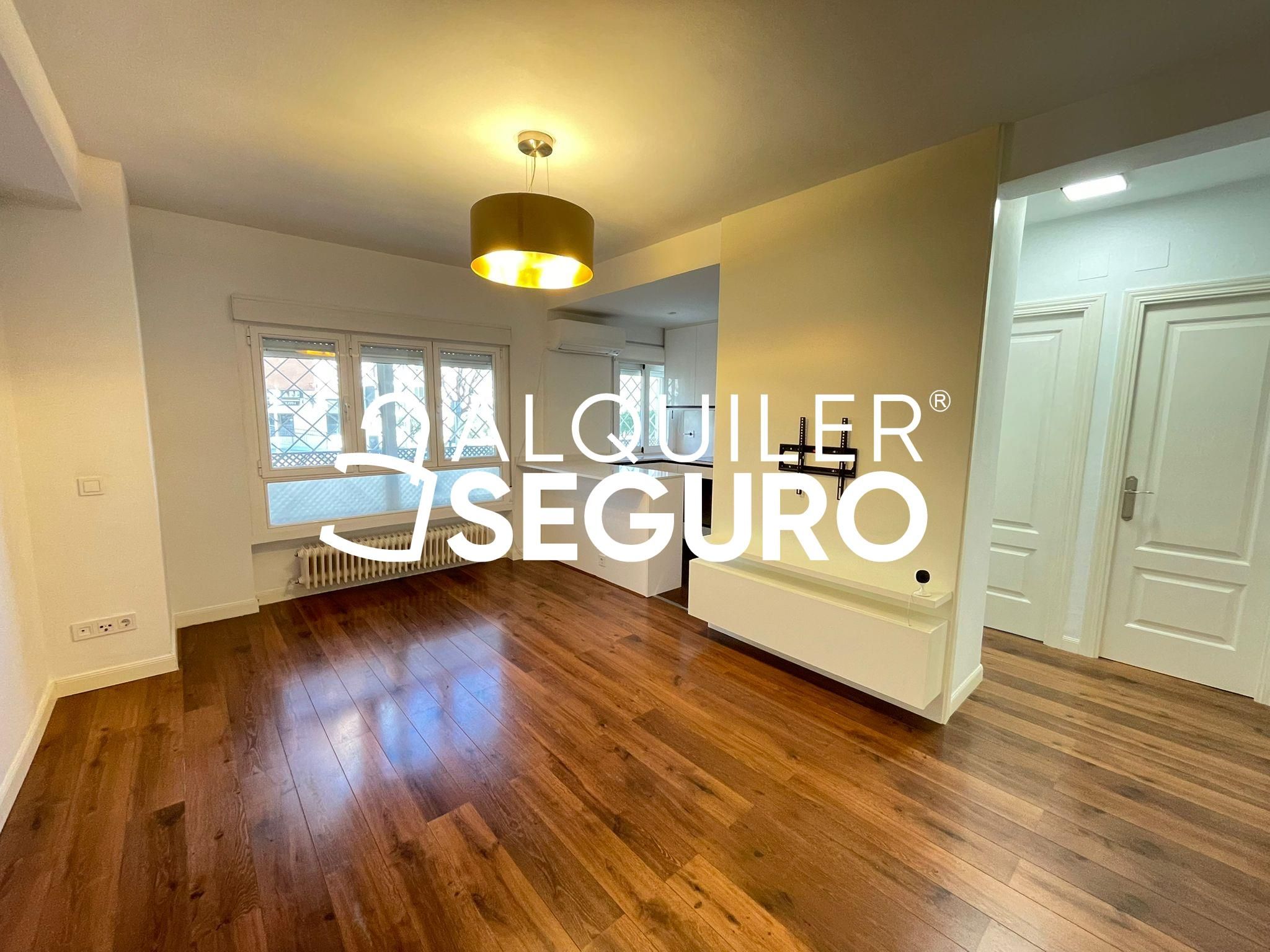 Vista exterior de Pis de lloguer en  Madrid Capital amb Aire condicionat i Calefacció