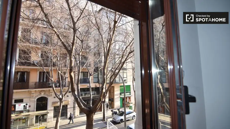 Piso con terraza en alquiler en Eixample, imagen 6