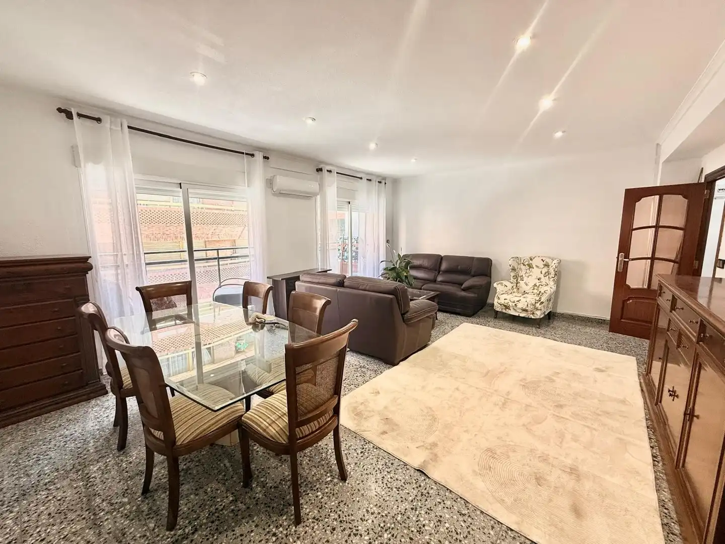Sala d'estar de Apartament de lloguer en Alicante / Alacant amb Aire condicionat, Moblat i Balcó