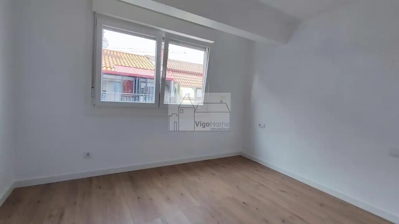 Bedroom of Flat for rent in Vigo   with Heating and Storage room