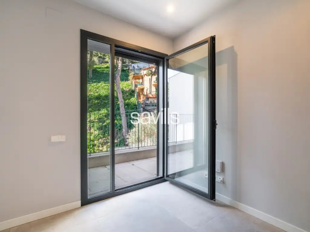 Habitación de Casa o chalet de alquiler en Barcelona con Aire acondicionado, Jardín privado y Terraza