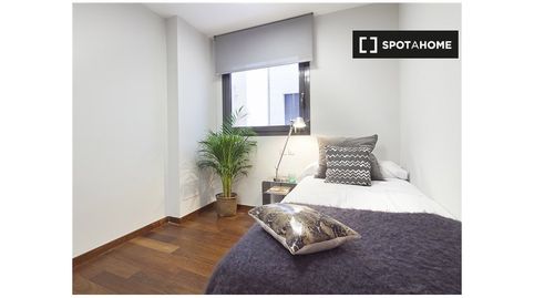 Piso en alquiler de 3 habitaciones en El Putget i Farró, imatge 2