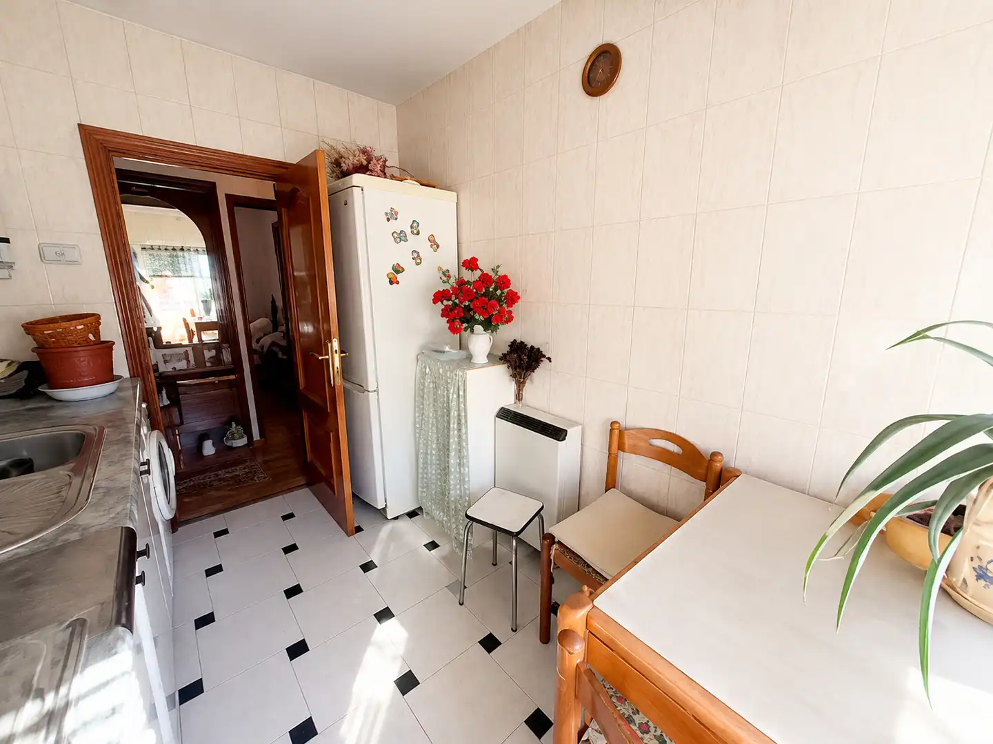 Kitchen of Flat for sale in Madrid  with Heating, Parquet flooring and Furnished