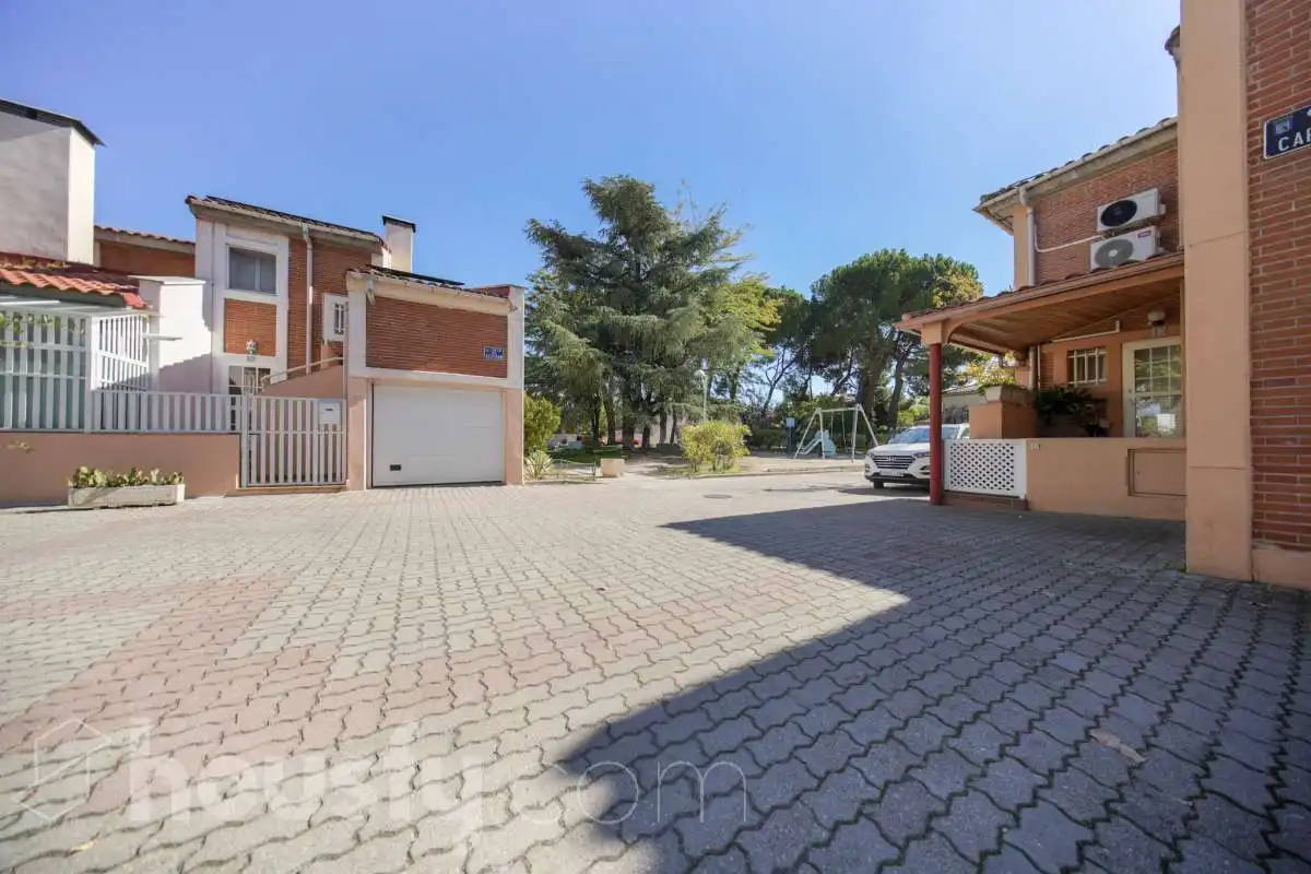 Aparcament de Dúplex en venda en Moncloa - Aravaca