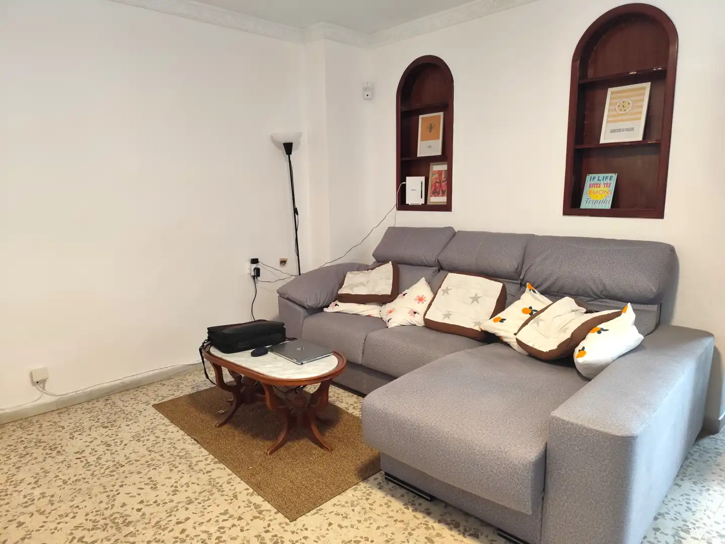 Sala de estar de Piso de alquiler en Sanlúcar de Barrameda con Aire acondicionado, Calefacción y Amueblado
