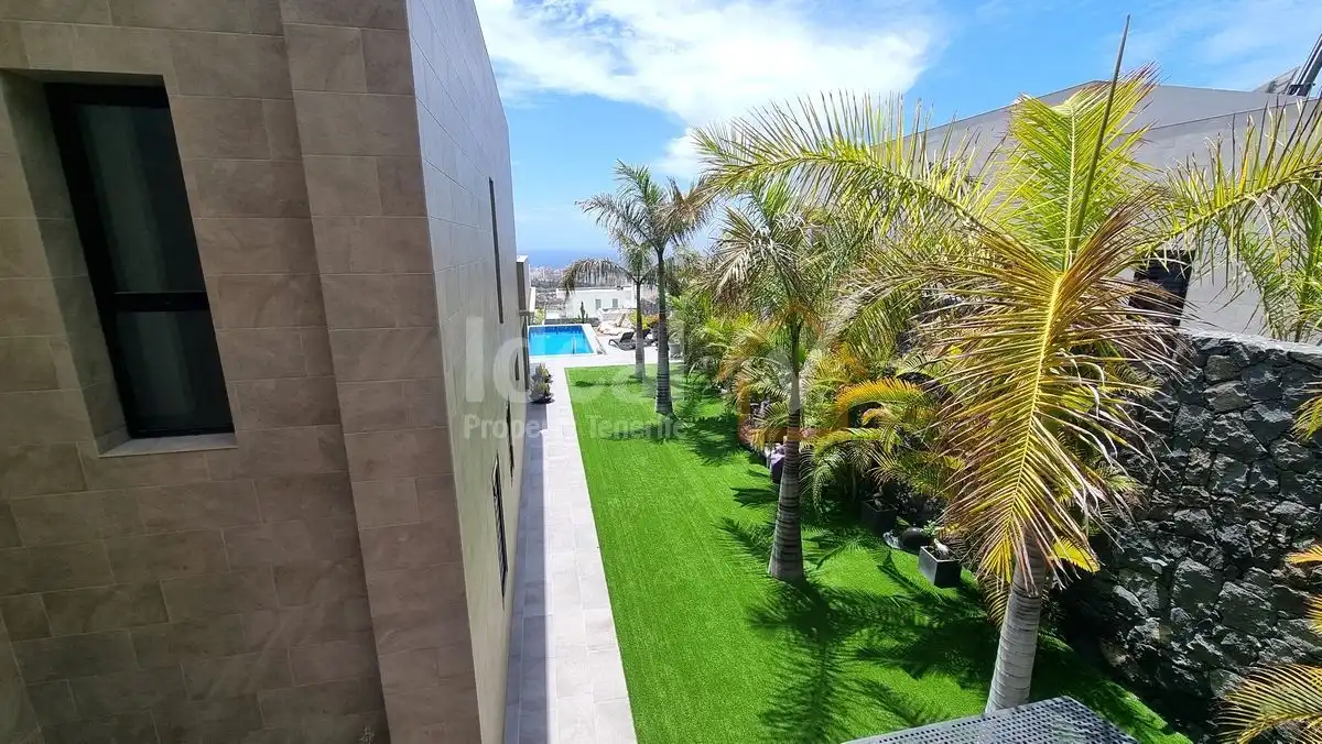 Detached house with pool for sale in Costa Adeje, imagen 44