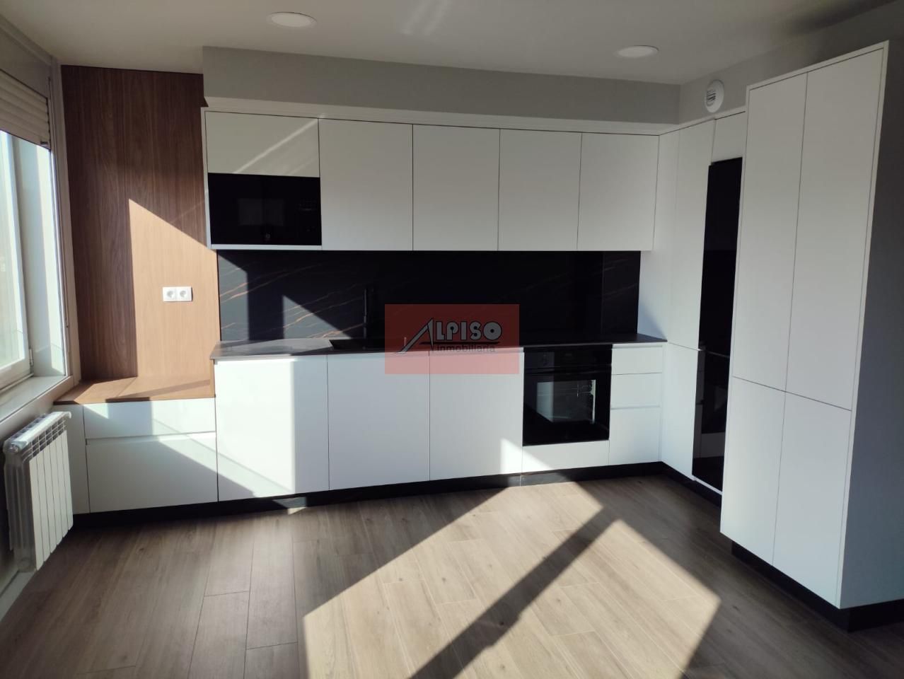 Cuina de Apartament en venda en Ourense Capital  amb Calefacció i Balcó