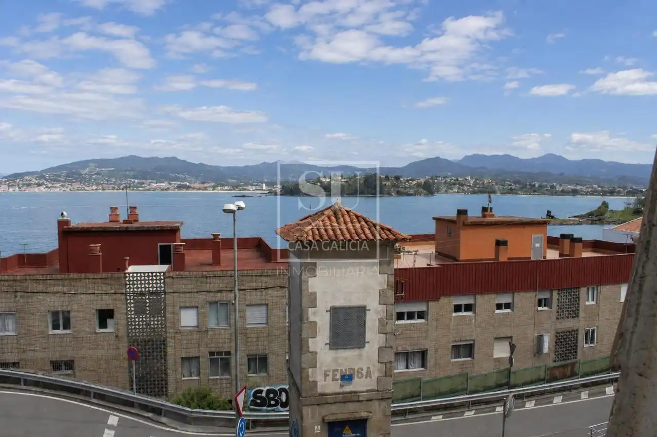 Vista exterior de Casa adosada en venta en Baiona con Calefacción, Jardín privado y Terraza