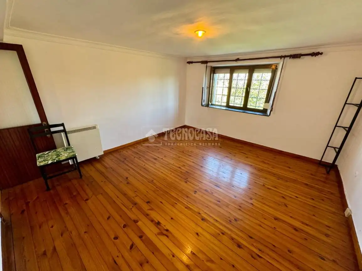 Casa adosada en venta en El Astillero