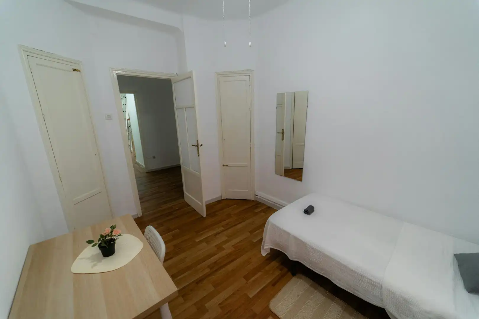 Habitación de Piso para compartir en Sevilla con Lavadora