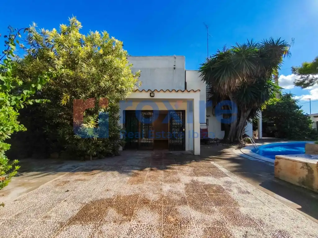 Vista exterior de Casa o xalet en venda en Eivissa amb Aire condicionat, Jardí privat i Terrassa