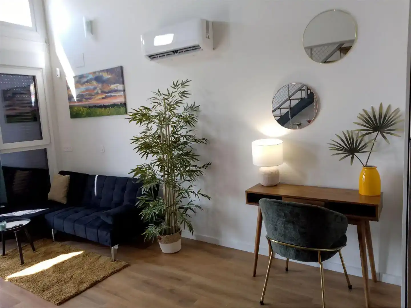 Wohnzimmer von Wohnung zur Miete in  Madrid Capital mit Klimaanlage und Schwimmbad