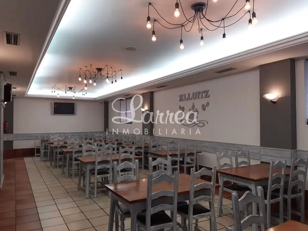 Local en venta en Amorebieta-Etxano con Amueblado