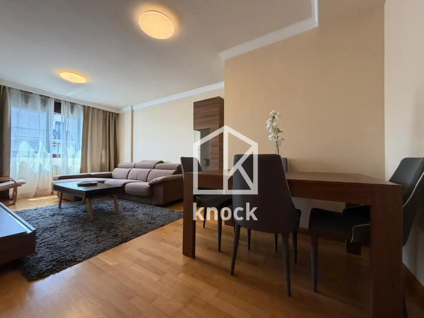 Sala de estar de Piso en venta en Oviedo  con Calefacción, Jardín privado y Trastero