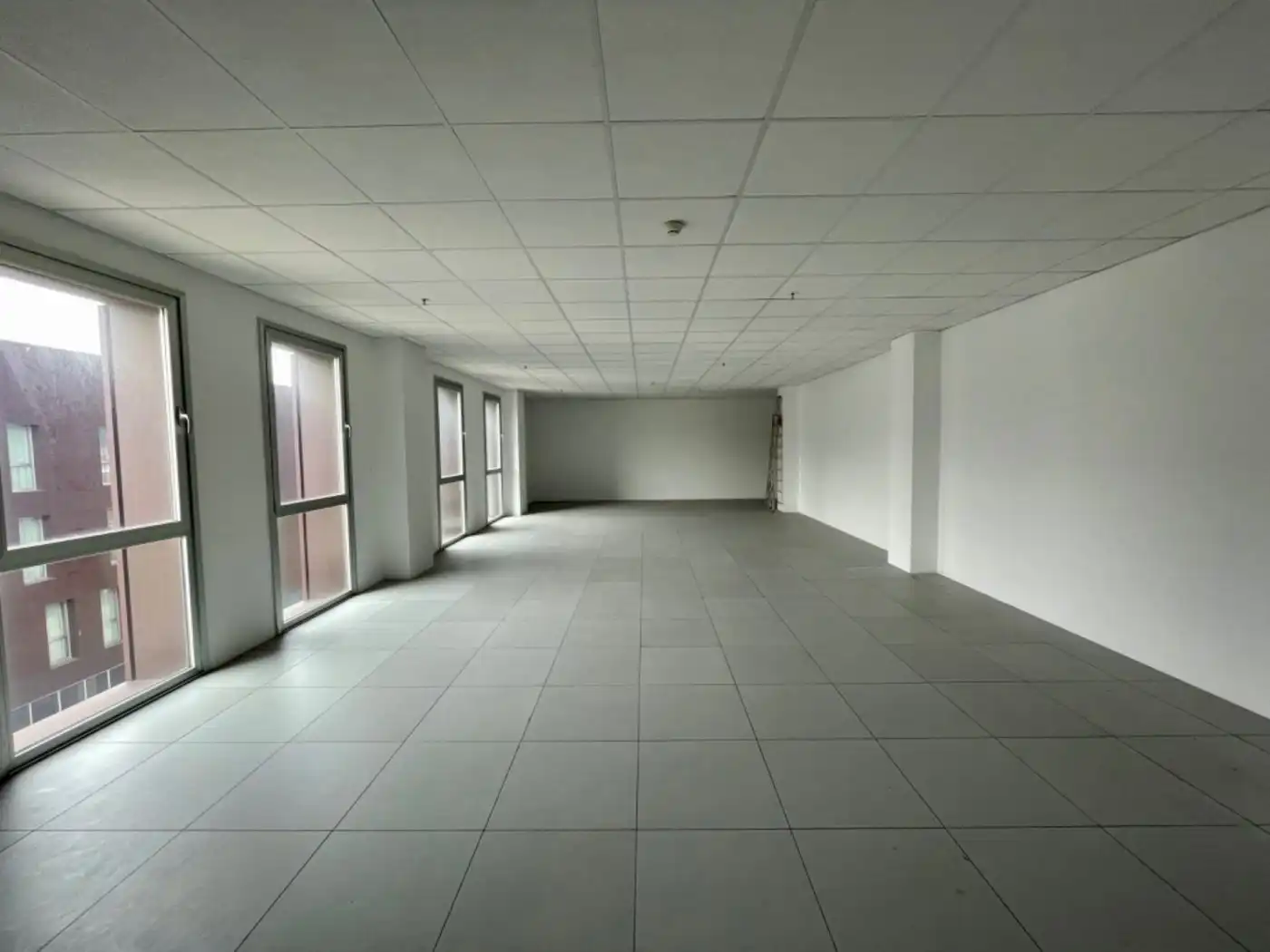 Bureau avec ascenseur à louer à Centro