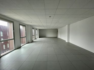 Büro mit Aufzug zur Miete in Centro