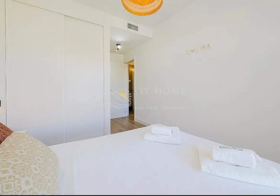 Habitación de Apartamento en venta en Málaga con Terraza, Piscina y Horno