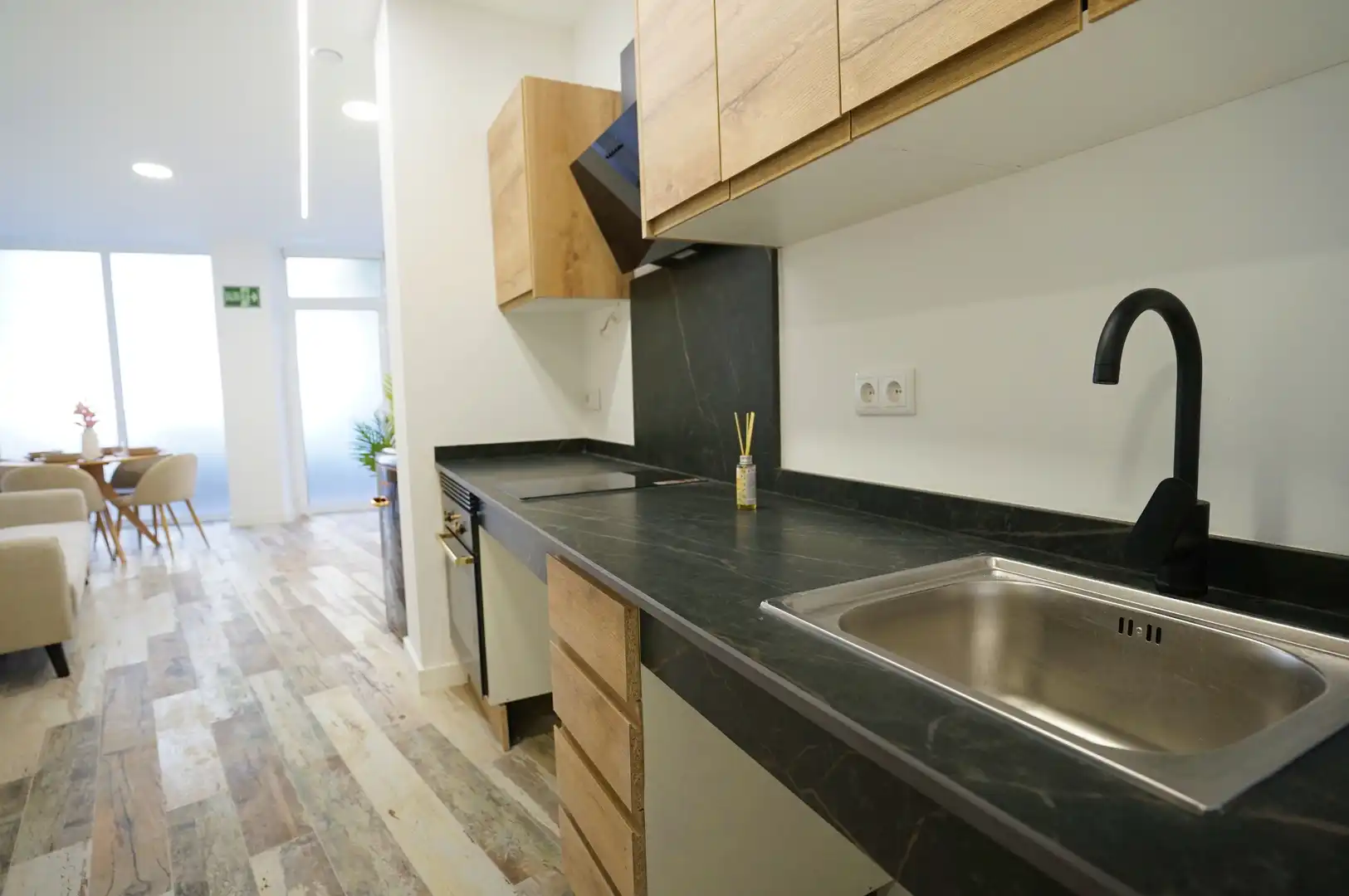 Kitchen of Study for sale in Valencia  with Air Conditioner