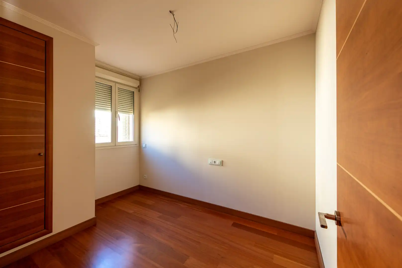 Bedroom of Attic for sale in Sevilla  with Air Conditioner, Heating and Parquet flooring