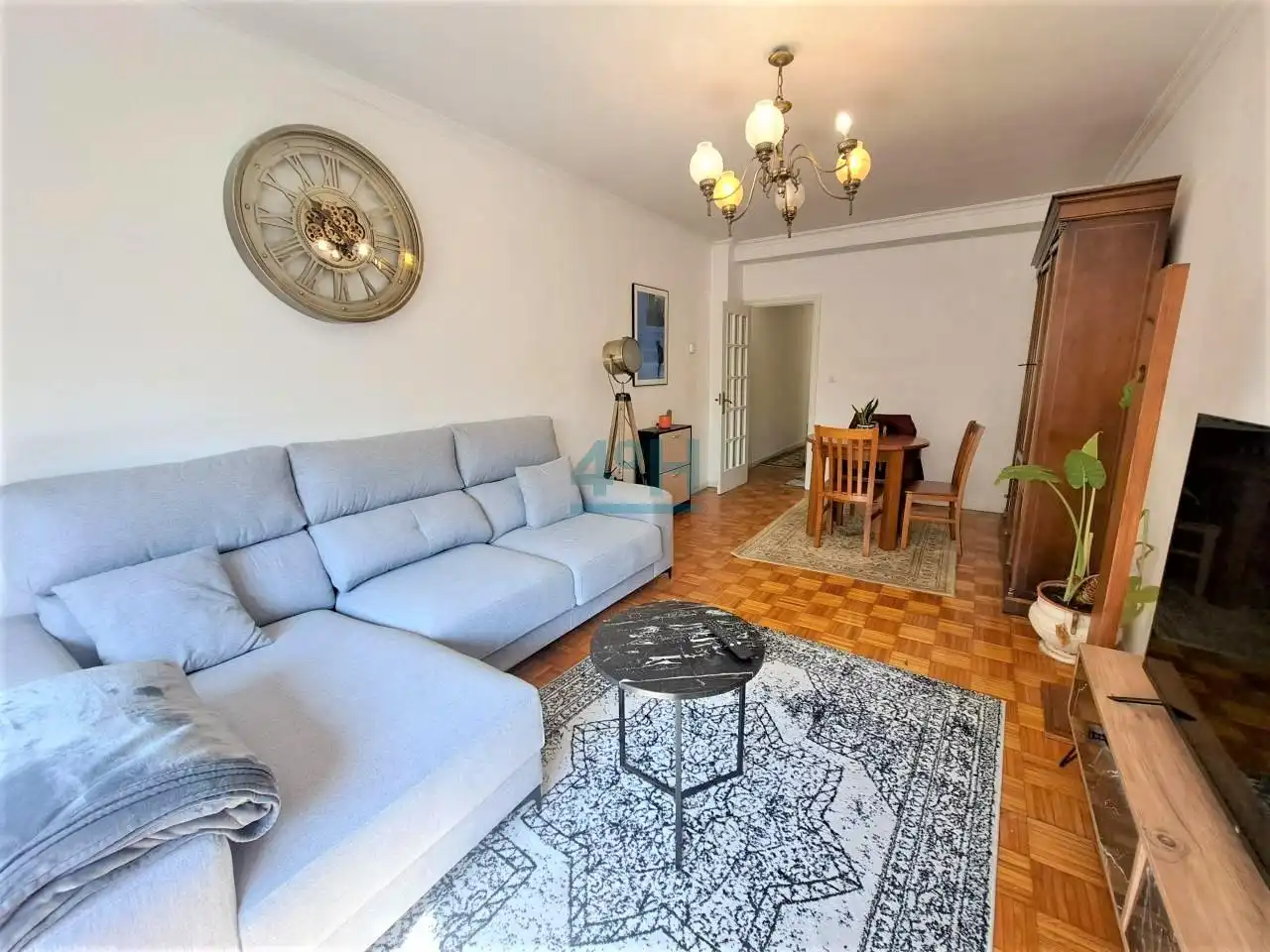 Sala d'estar de Pis en venda en Casco Viejo