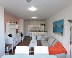Sala d'estar de Apartament en venda en Torrevieja amb Terrassa i Moblat