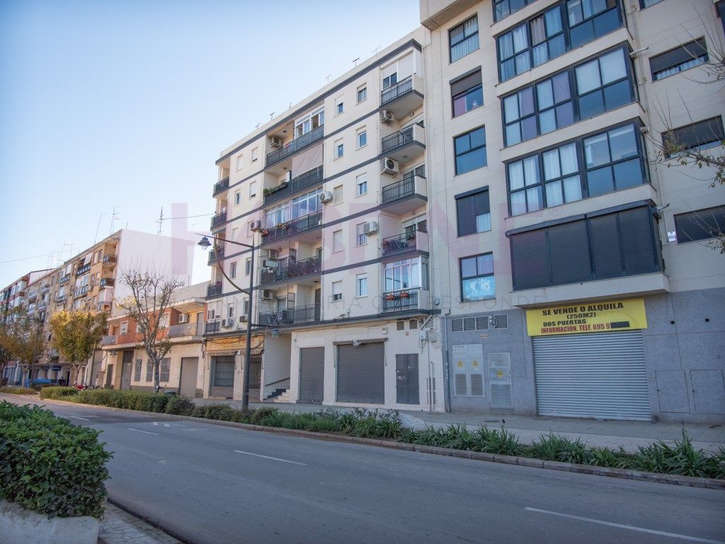 Vista exterior de Residencial en venda en Xirivella