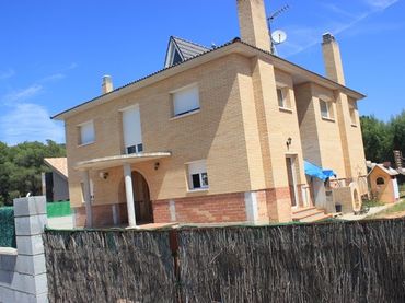 Villa à vendre à C/ Cornella - Urb Castillo Cabrer