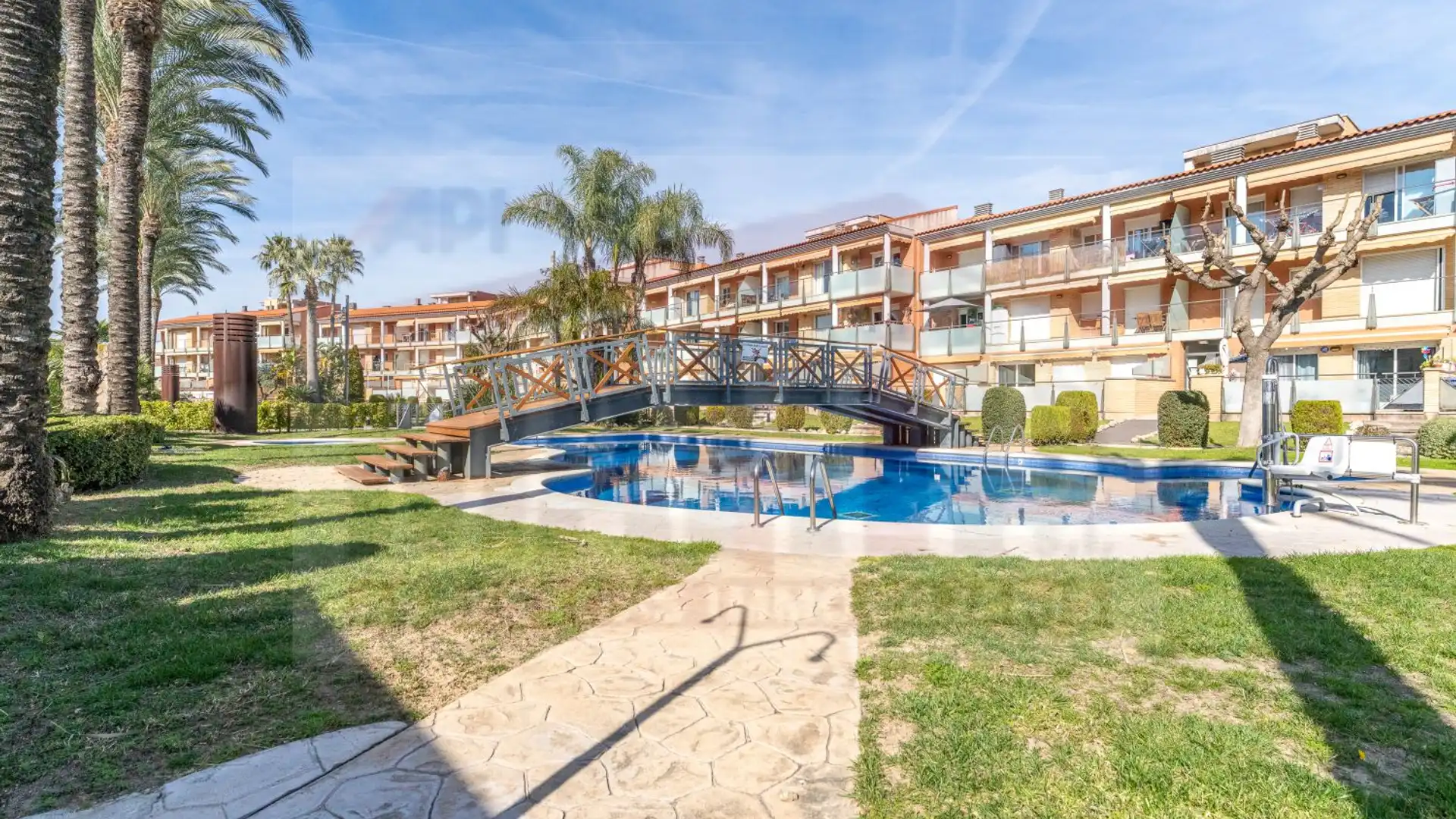 Vista exterior de Piso en venta en Cambrils con Aire acondicionado, Calefacción y Terraza