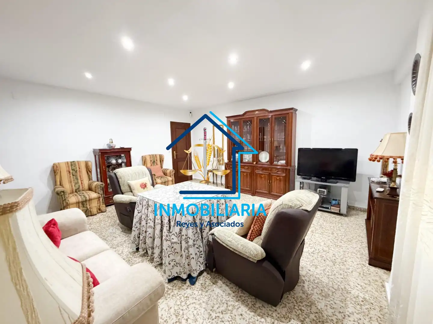 Sala d'estar de Pis en venda en Córdoba amb Aire condicionat