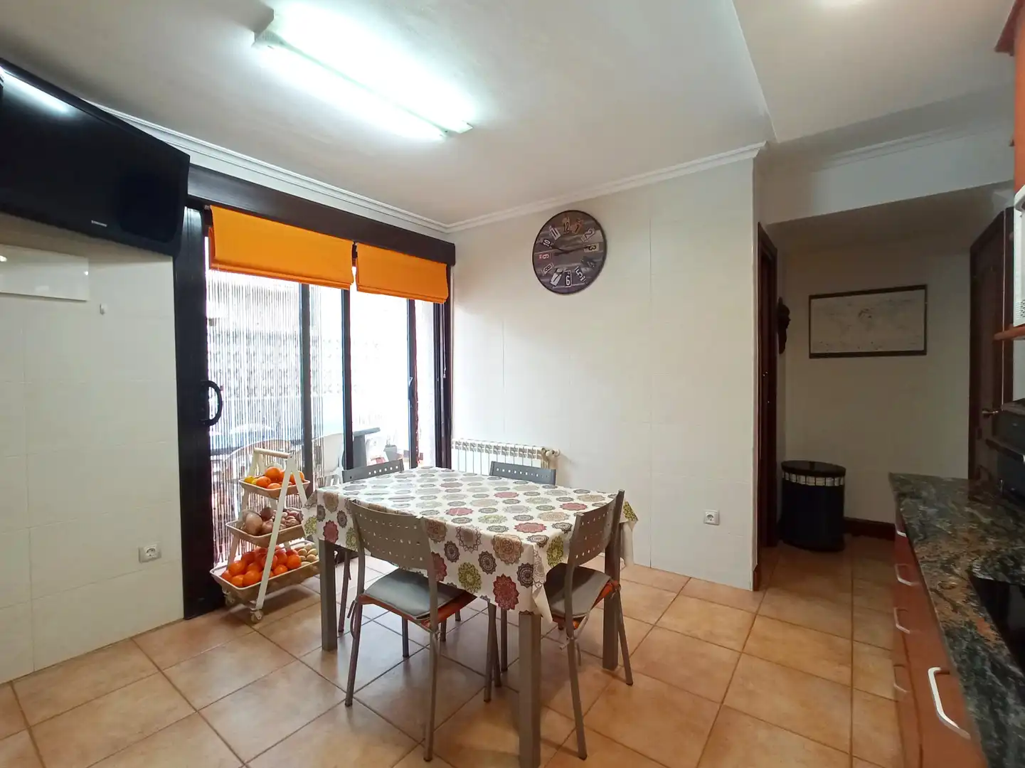 Comedor de Casa adosada en venta en Irun  con Terraza, Trastero y Amueblado