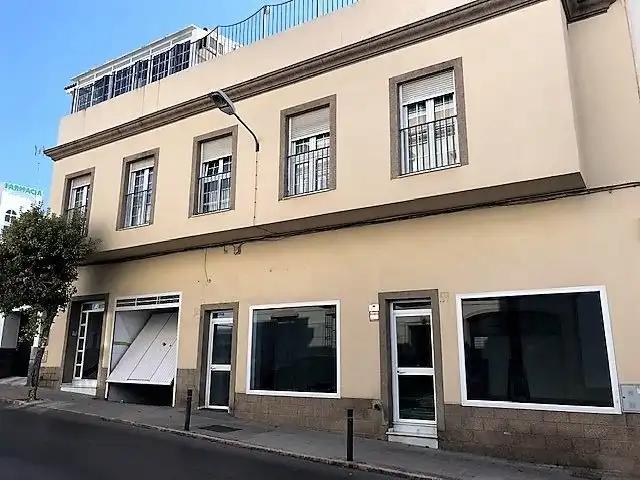 Chalet con terraza en venta en La Banda - Campo de Fútbol