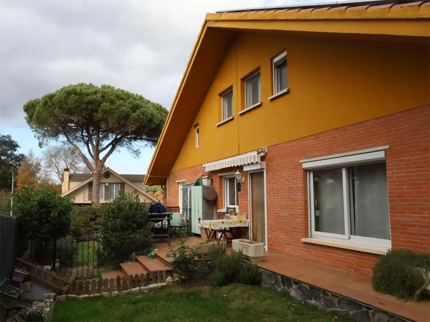 Vista exterior de Pis en venda en Vidreres amb Aire condicionat, Piscina i Balcó