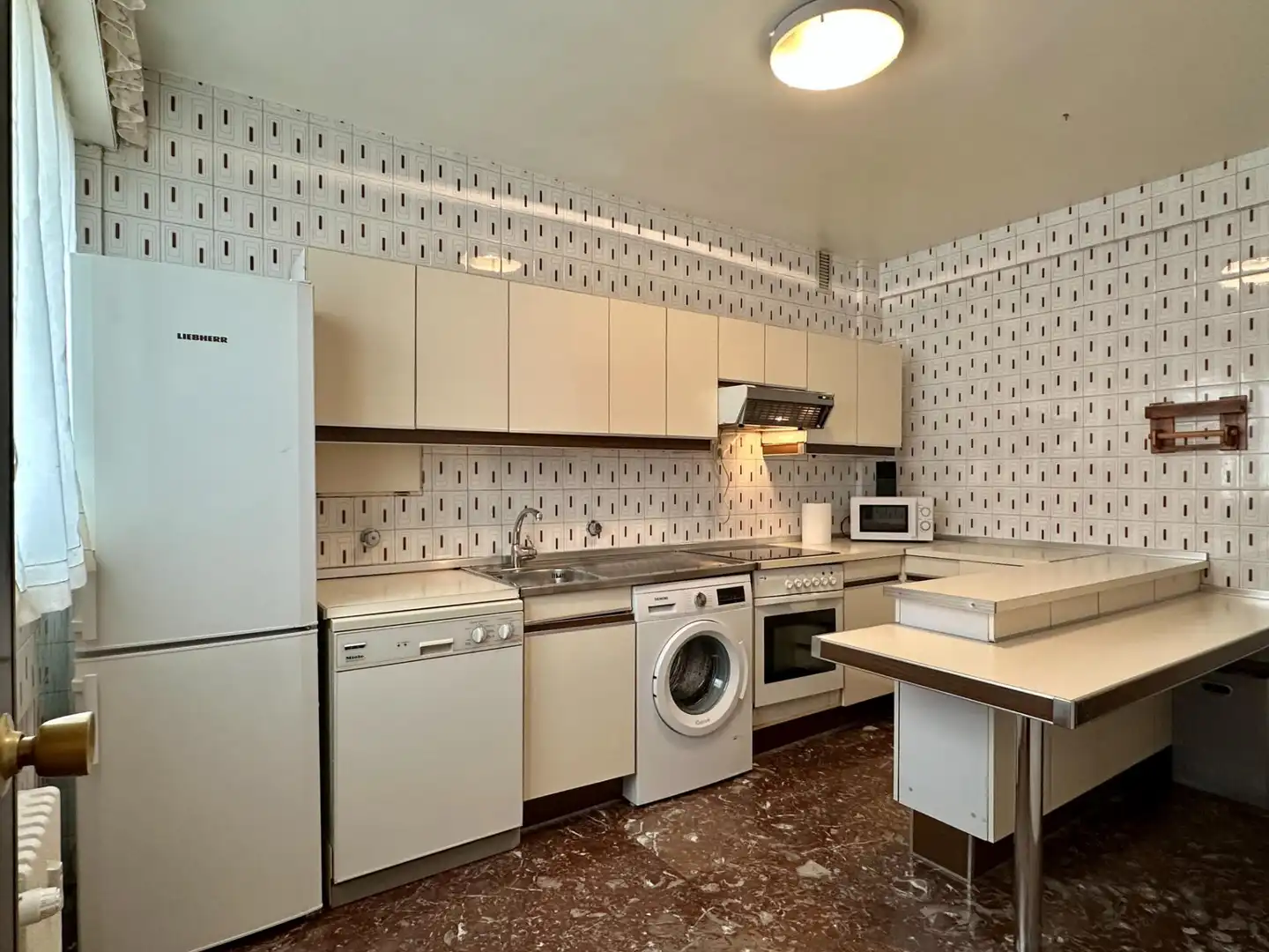 Kitchen of Flat for sale in  Pamplona / Iruña  with Heating and Parquet flooring