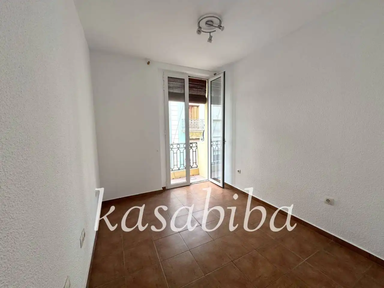 Habitación de Piso en venta en Valencia con Balcón