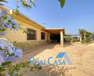 Vista exterior de Casa o xalet en venda en Alicante / Alacant amb Jardí privat, Traster i Piscina