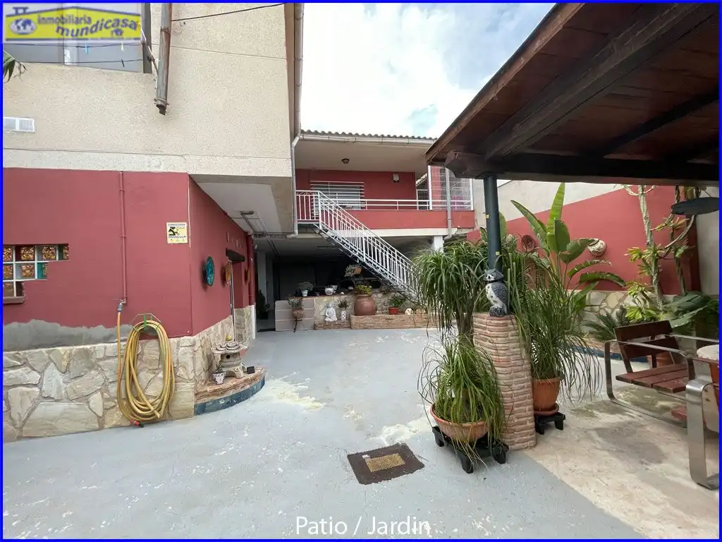 Vista exterior de Casa o chalet en venta en Murcia con Jardín privado, Terraza y Amueblado
