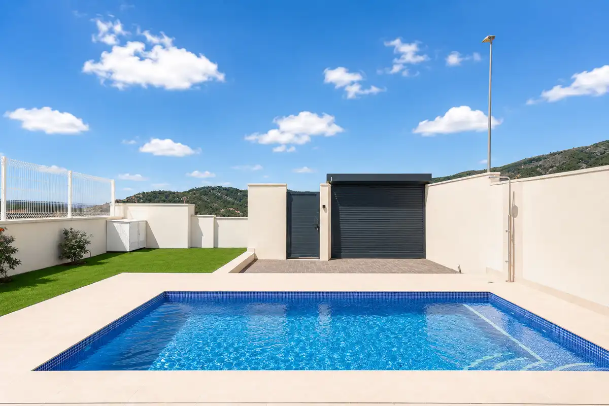 Semi-detached house with terrace for sale in Calle de Morella, imagen 7