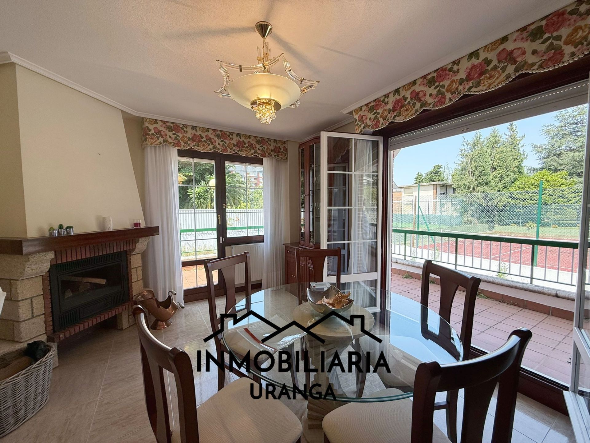 Comedor de Casa o chalet en venta en Laredo con Calefacción, Jardín privado y Terraza