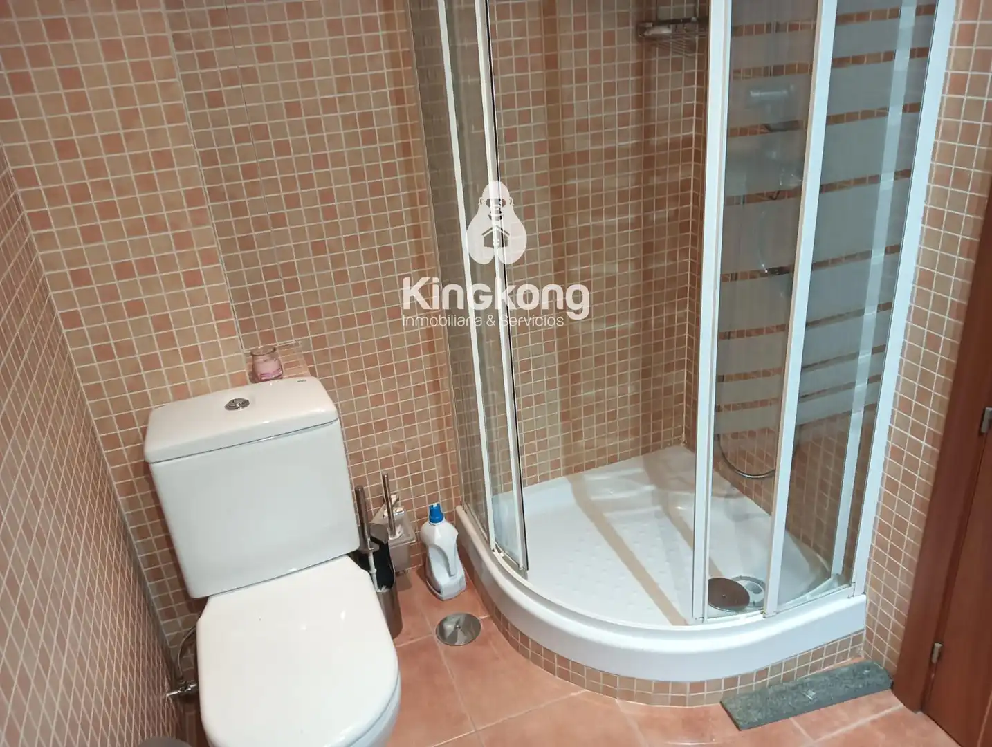 Bathroom of Flat for sale in Madrid  with Air Conditioner, Heating and Swimming Pool