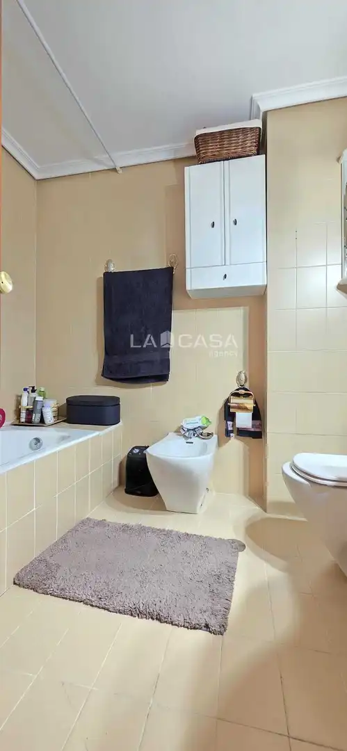 Baño de Piso en venta en Valladolid con Calefacción y Trastero