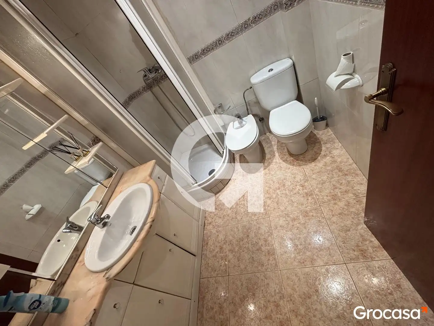 Bathroom of Houses for sale in L'Hospitalet de Llobregat  with Air Conditioner, Terrace and Storage room