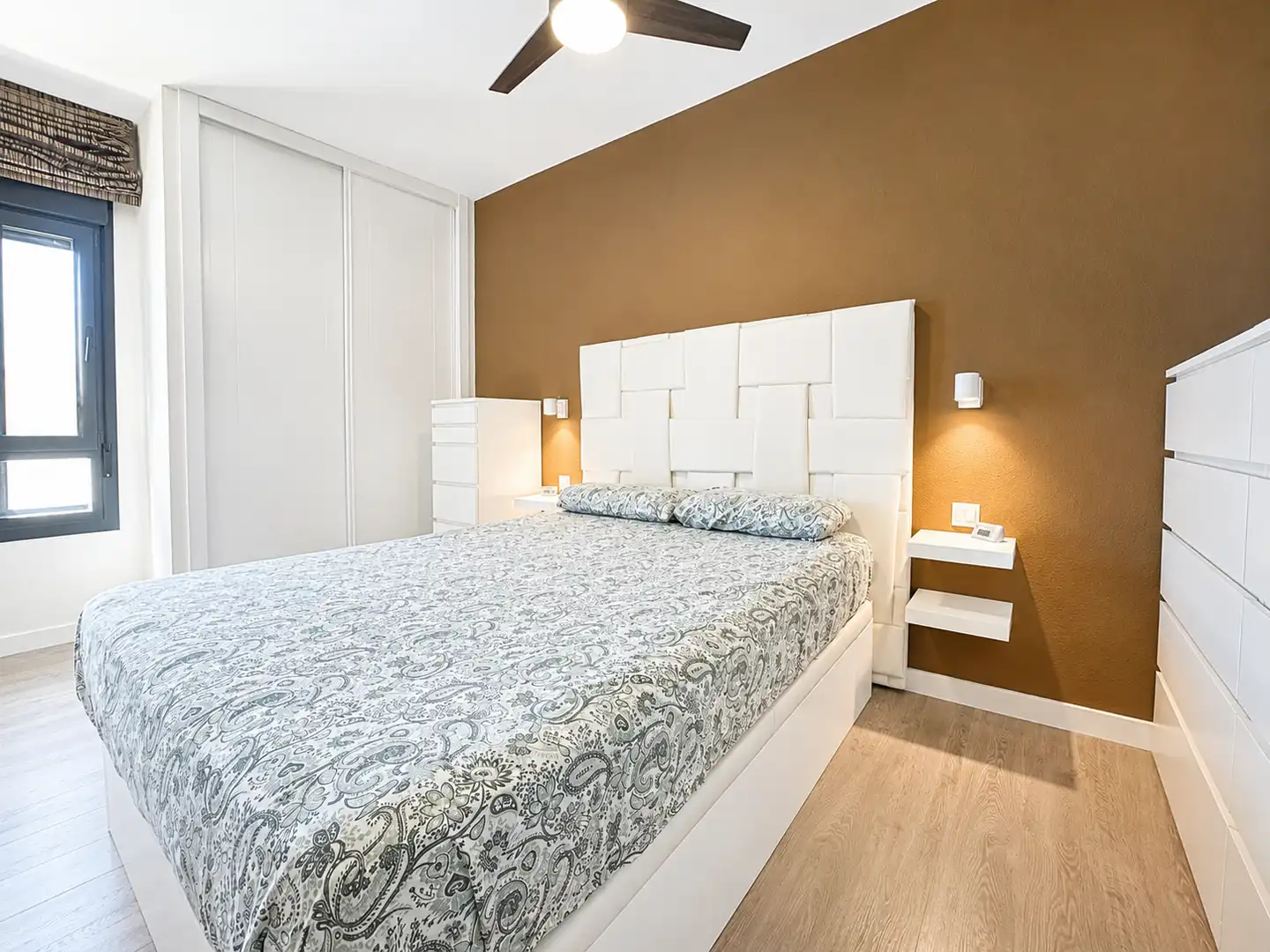 Schlafzimmer von Dachboden zum Verkauf in Arganda del Rey mit Klimaanlage, Heizung und Terrasse