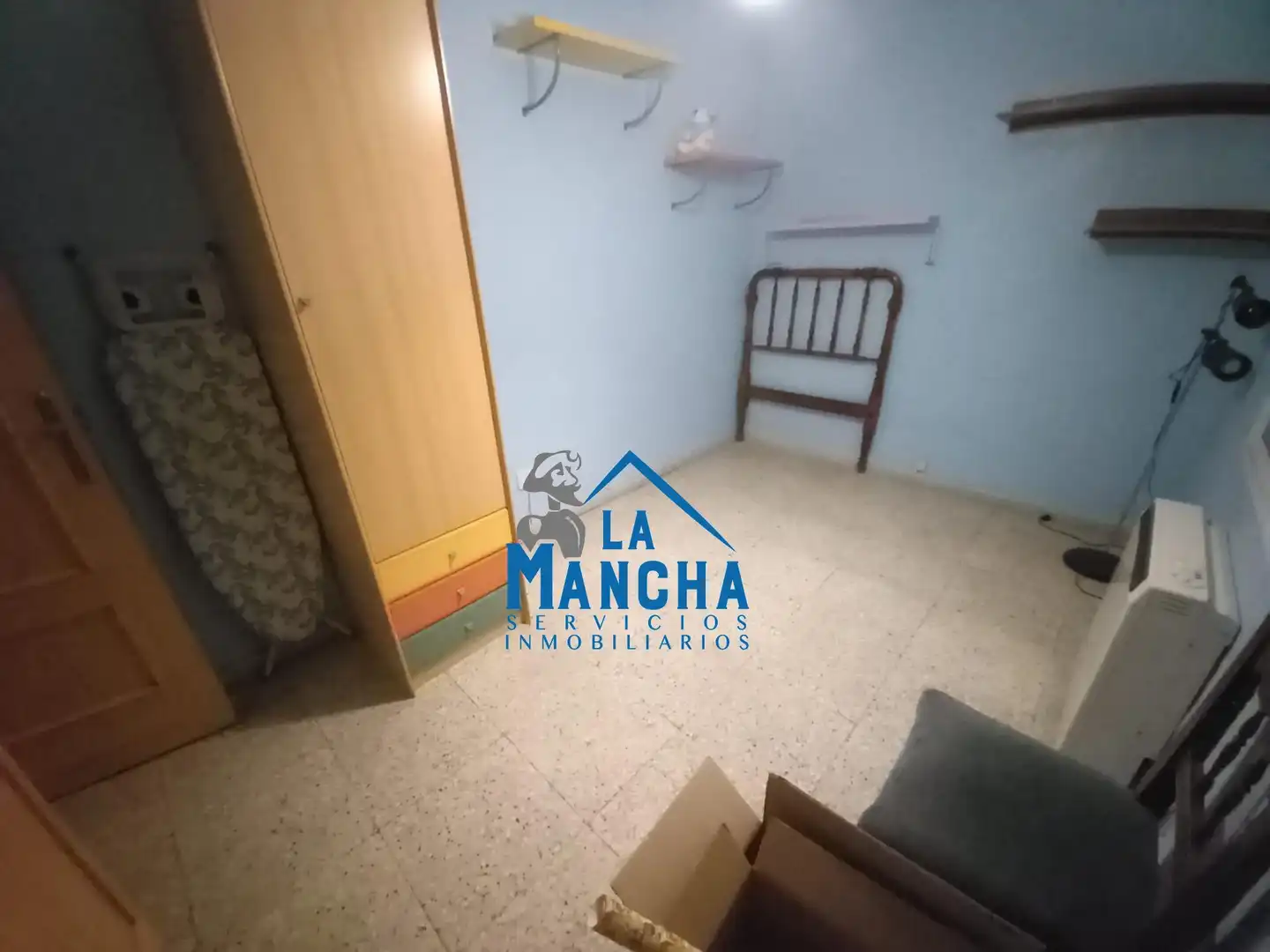 Piso en venta en Albacete con Balcón