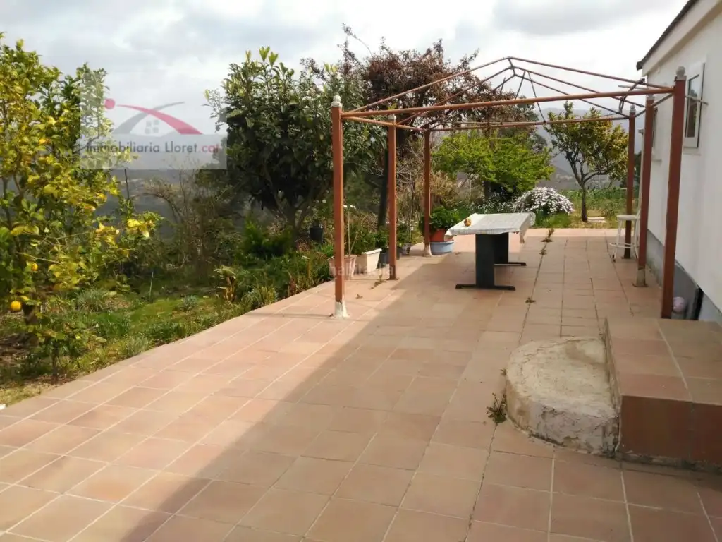 Houses for sale in Serra Brava