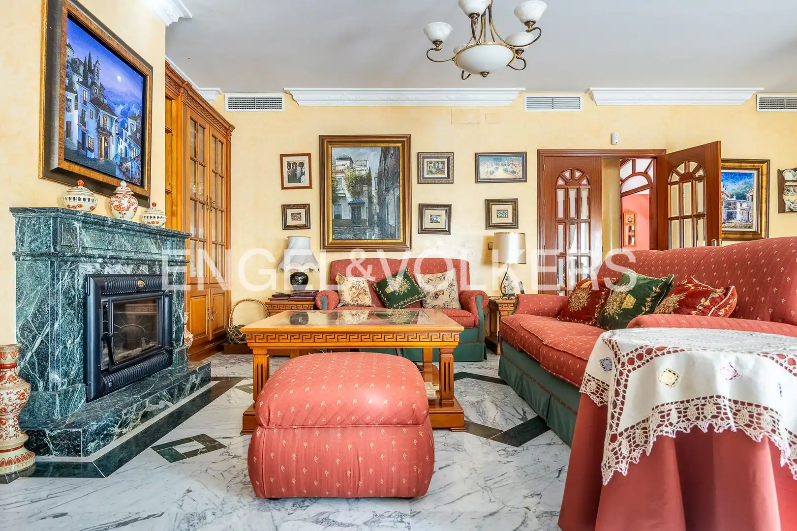 Living room of Houses for sale in Sevilla  with Air Conditioner, Heating and Private garden