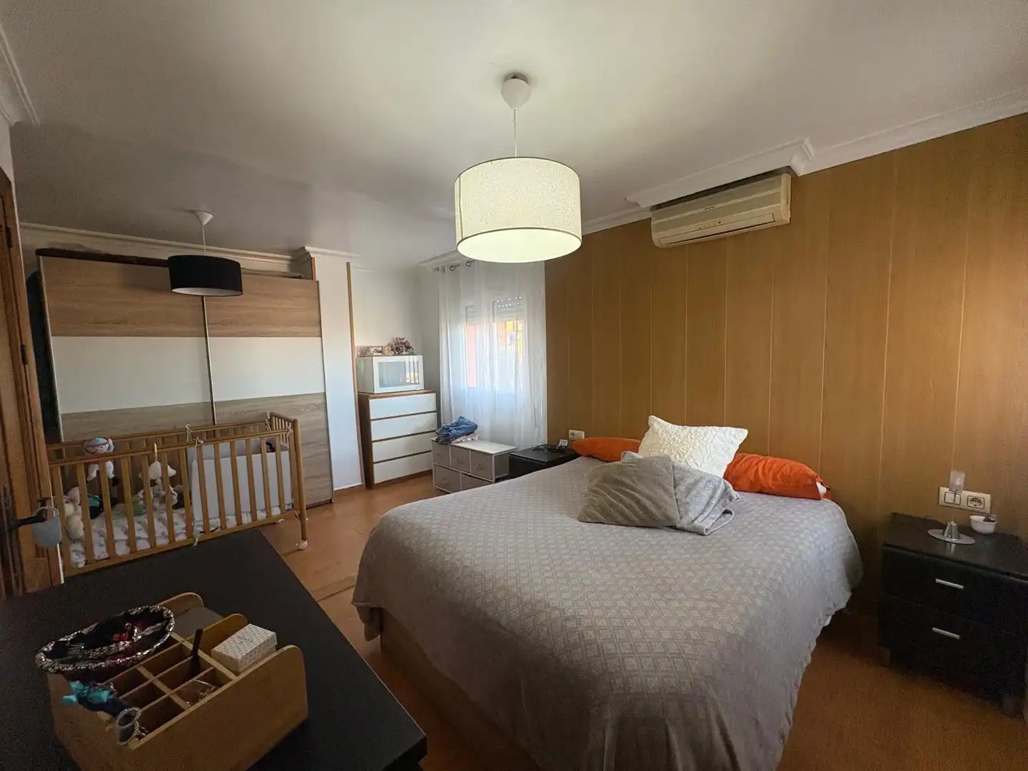 Bedroom of Flat for sale in Algeciras  with Air Conditioner and Heating