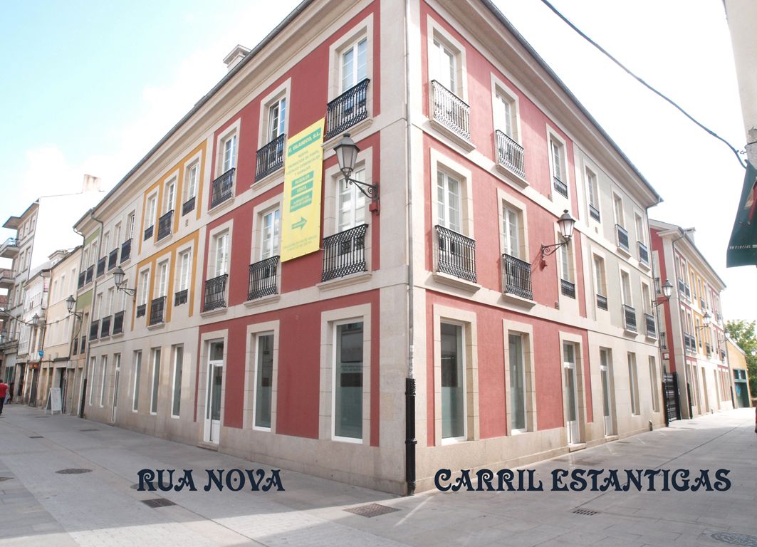 Vista exterior de Garaje en venta en Lugo Capital con Alarma