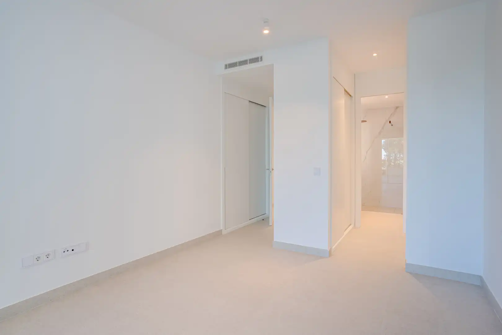 Bedroom of Ground floor for sale in Marbella  with Air Conditioner, Private garden and Terrace